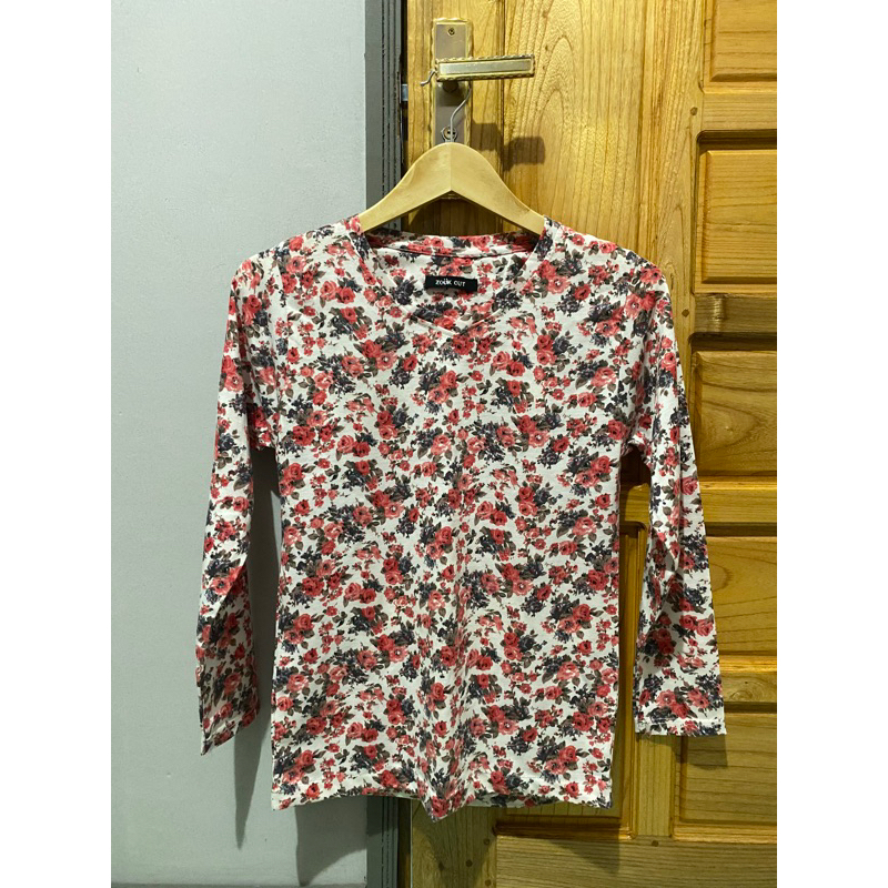 Kaos cewek lengan panjang motif bunga
