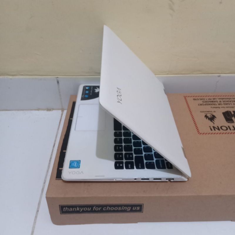 Laptop 2 in 1 lenovo yoga 310 Bisa Flip Jadi Tab tauchscreen Celeron N3050 Ram 4GB/500GB Windows 10