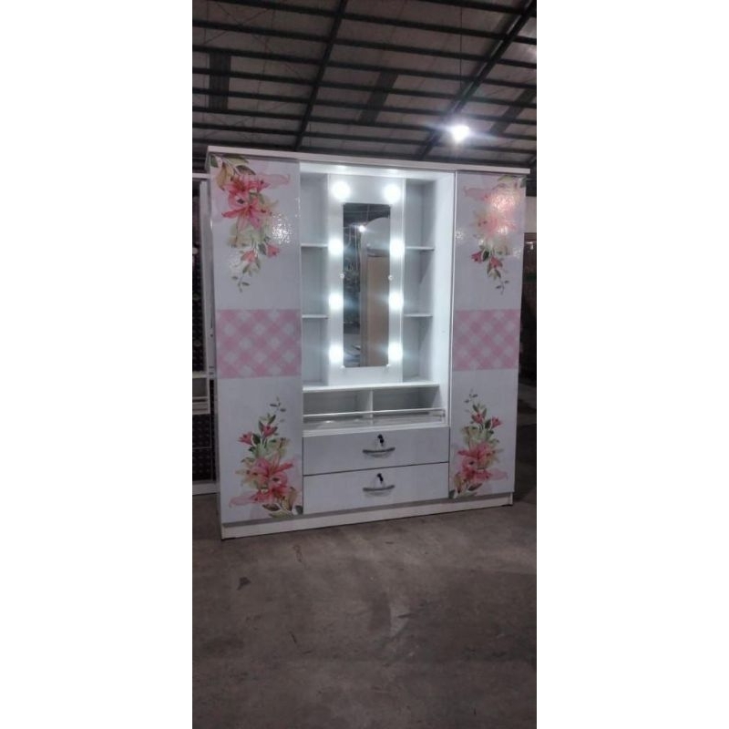 Lemar Pakaian 4 Pintu, Plus Meja Rias, Plus 10 Lampu