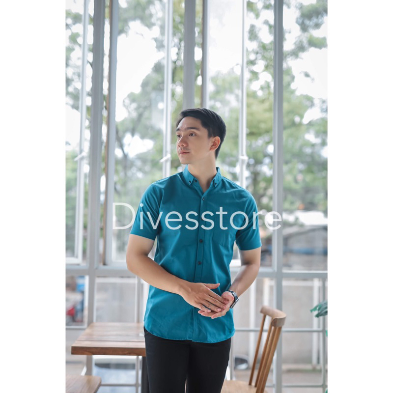 Kemeja pria cowok polos slimfit kasual basic HeM lengan pendek biru tosca