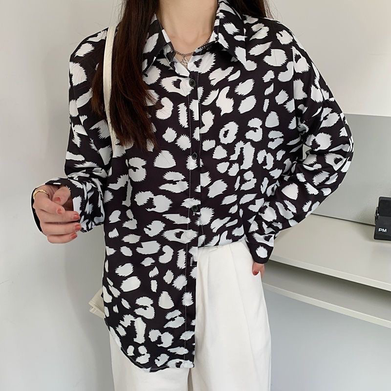 IZzI Kemeja Corak Tutul