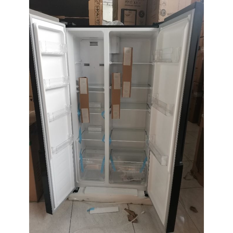 KULKAS GEA G2D472 BLACK