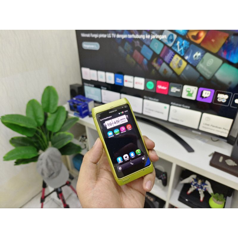 Hp Jadul Nokia N8 Hijau Warna Rare Banget Mulus Sempurna E90 W995 8800 Arte W980 E7 N9 7380 Ngage