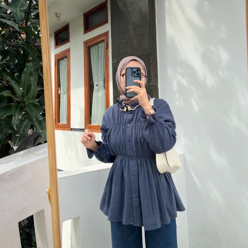 LUNA CRINKLE BLOUSE by Outfix New / Blouse Busui Friendly / Kemeja Kancing Depan Smoke / Atasan Musl