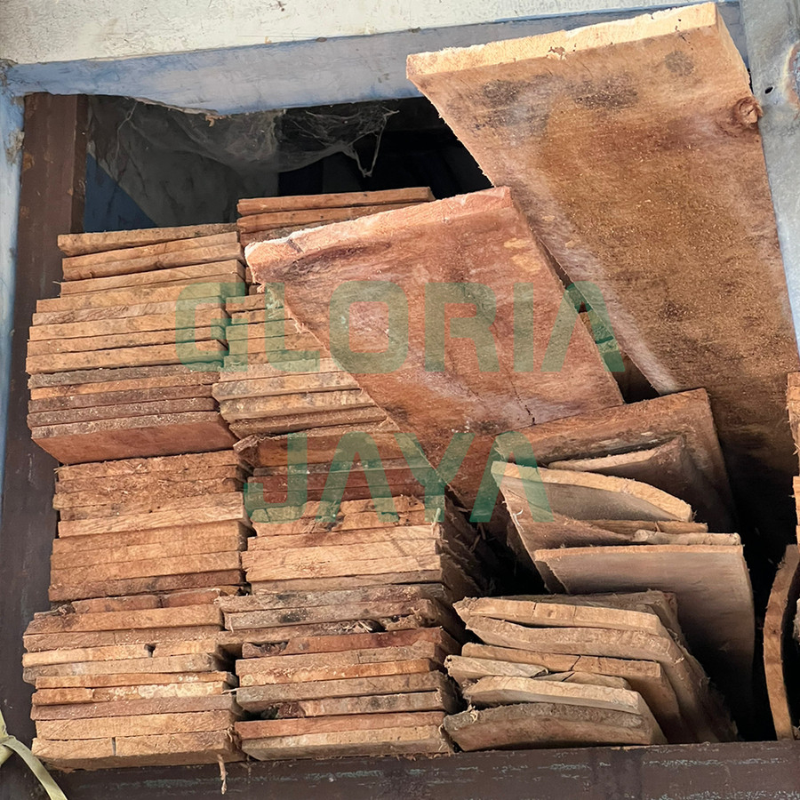 papan cor kayu