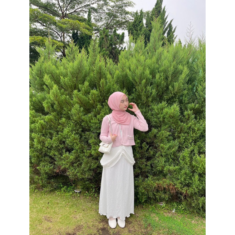 Tart Skirt Naf Official | Rok Vintage | Rok Yearbook | Outfit Yearbook | Romantic Skirt | Korean Ski