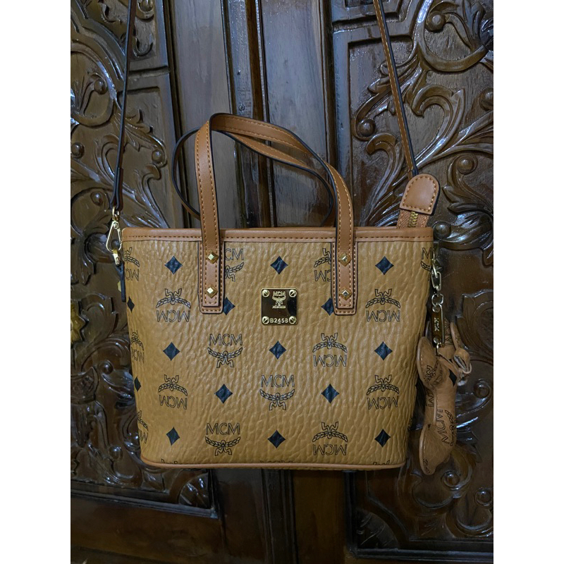 MCM munchen sling tote mini