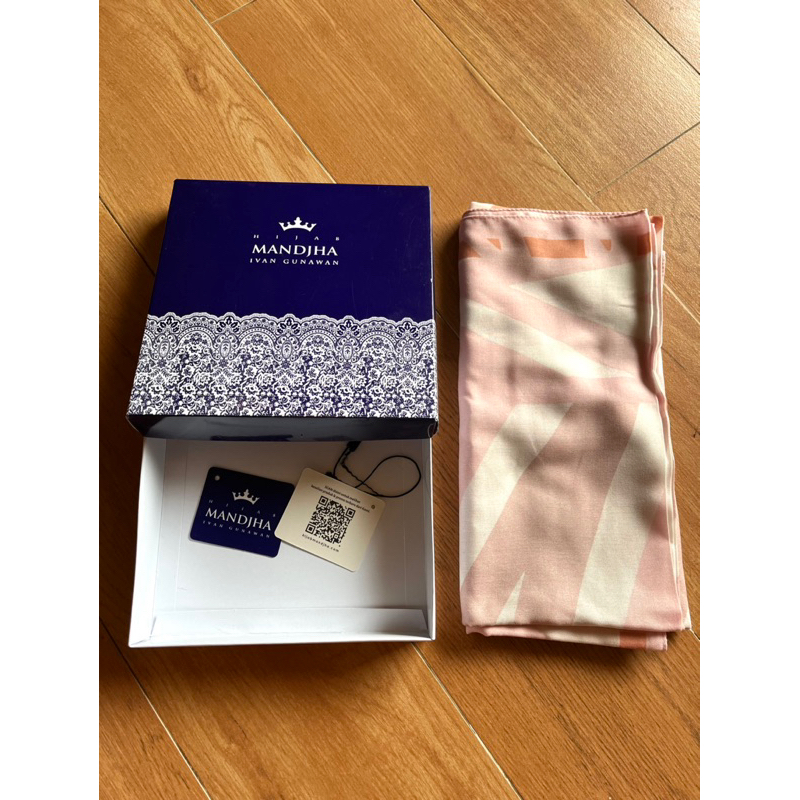 preloved hijab mandja ivan gunawan