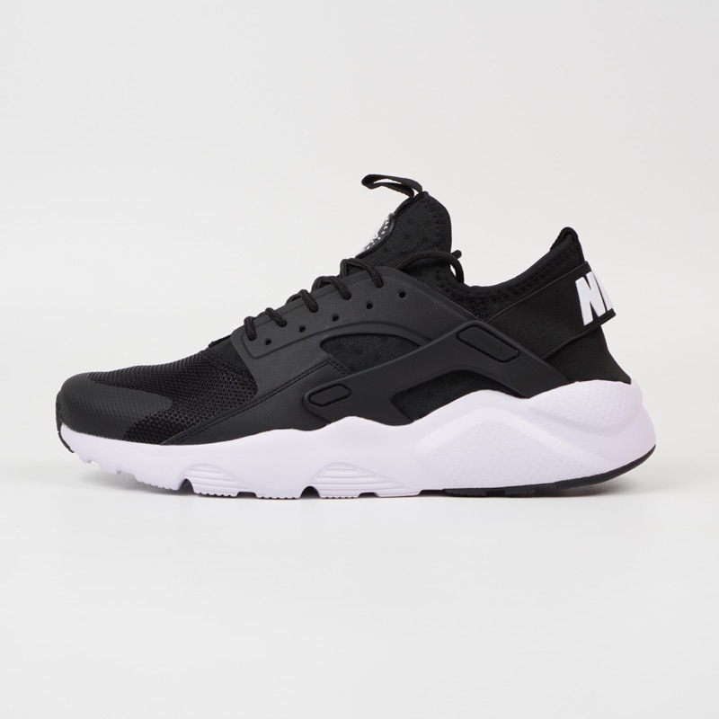 nike black and white huarache