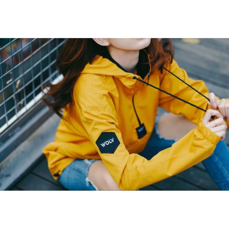 Wolv Streetwear WindBreaker/Cougle Yellow