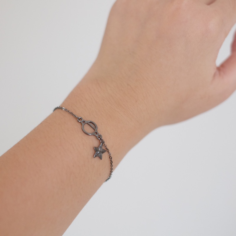 Ark.co - GELANG Black Saturn bracelet planet bintang hitam fashion minimalis