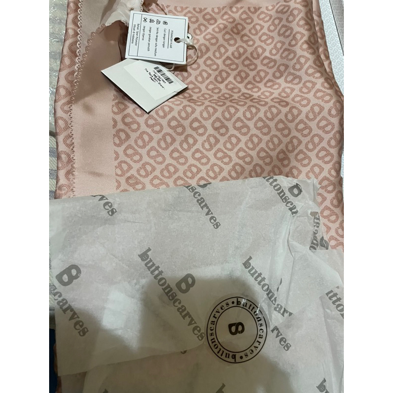 buttonscarves peach shawl