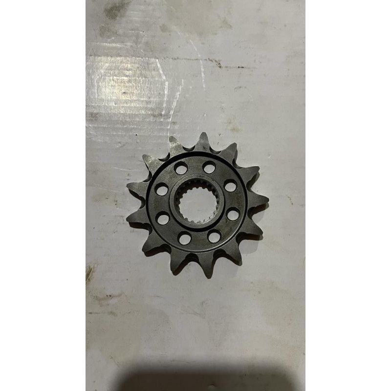 gear depan yz 125 uk 13