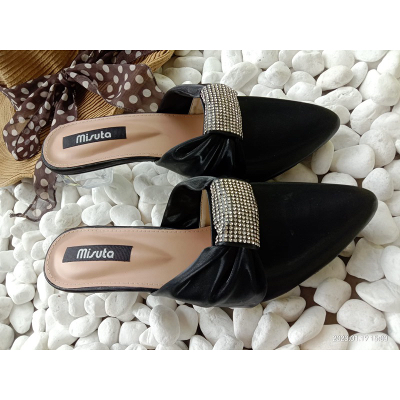 misuta heels kaca kode crystal