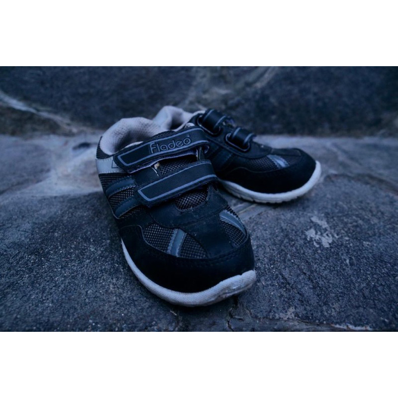 Prelove Shoes Anak Fladeo Hitam