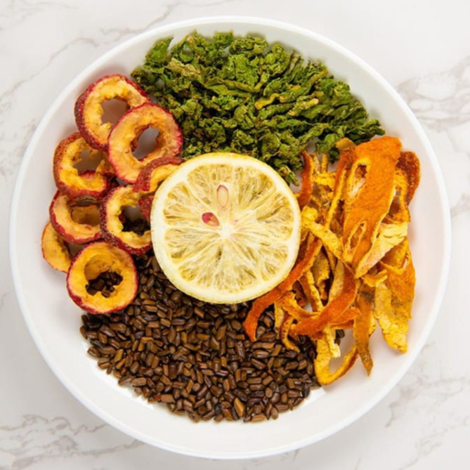 

LEMON SANCA TEA/TEH LEMON SANCA/LEMON/SANCA/KULIT JERUK/DAUN TERATAI/CASSIA SEED/柠檬山楂荷叶茶