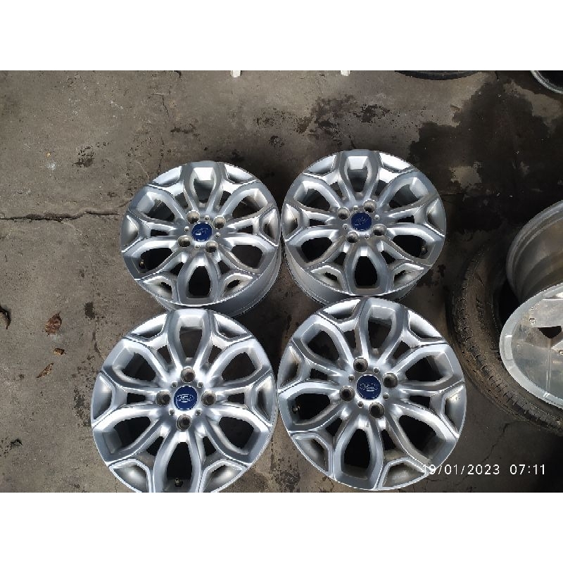 velg standart oem original Ford ecosport titanium