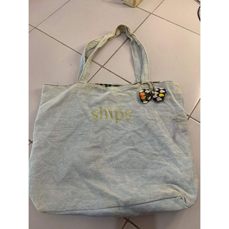 Gratis. Baca deskripsi. Preloved tote denim Ships/tas jeans Ships