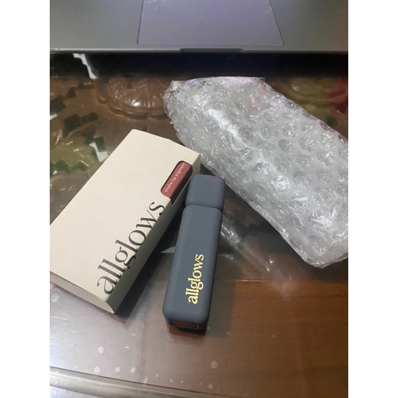 Allglows Shake Lip Pigment (SLP) - Scarlet (Matte Liquid Lipstick, Serum-Infused)