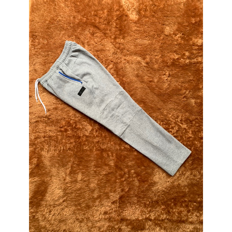 CELANA TRAINING EXR SECOND THRIFT