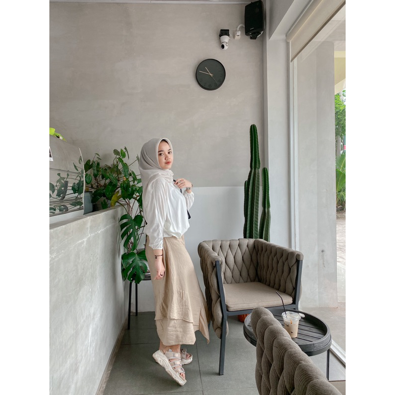 Binar Basic Blouse Polos / Blouse Putih / Blouse Polos / Blouse Polos Wanita / Blouse Putih Polos / Blouse Hitam - Baju Putih Atasan Wanita Blouse - Blouse Hitam Wanita - Blouse Hitam Polos