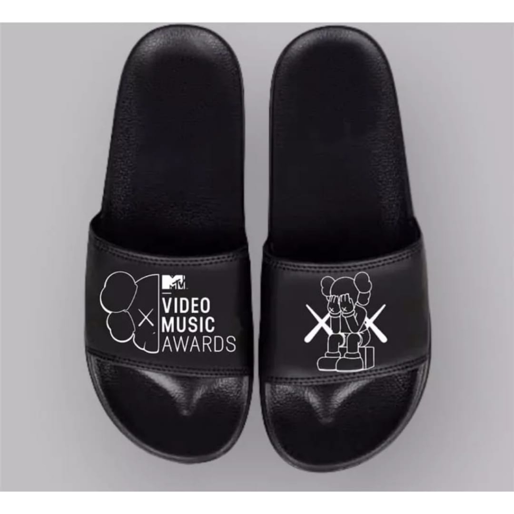 Sandal slop Kaws MVA Pria/wanita