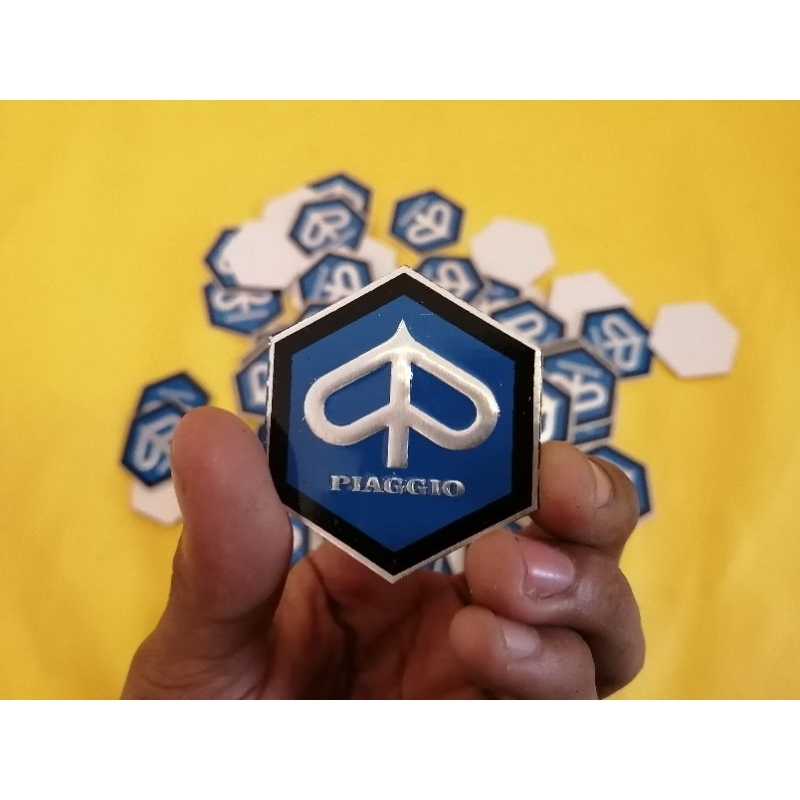 emblem logo dasi hidung dada Vespa cung import original super sprint