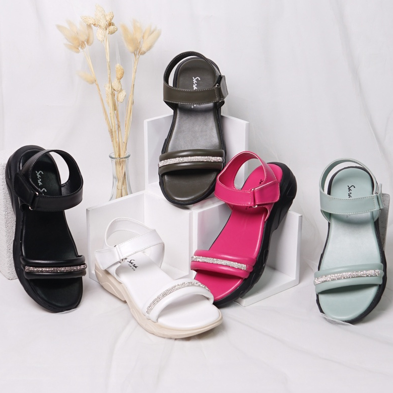 SARASARA YUK - MAYA Sepatu Sandal Wanita Size 36 - 40 Sendal Wedges Sara Model Blink Tali Strap Belakang Hak Tinggi Sole 4cm Sandal Gunung Velcro 37 38 39 Warna Hitam Putih Black Belleza Kekinian Premium Terbaru Shoes Ori Original Mall Official Store