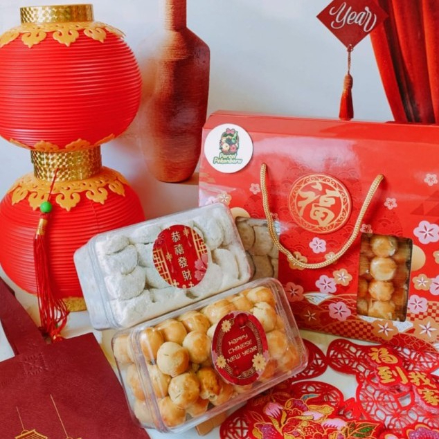 

CNY Hampers|CNY Cookies|Parcel Cookies Imlek-Dong Lu Caishen