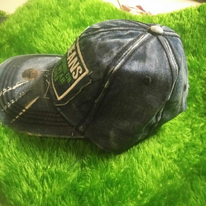 Topi.LeaJeans