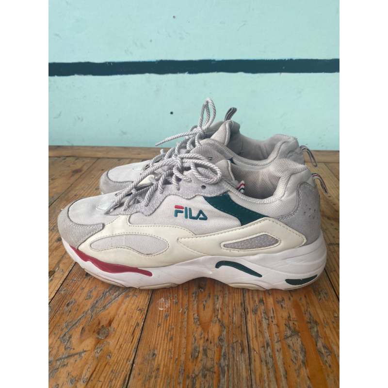 sepatu sneakers second branded fila 41 260 murah