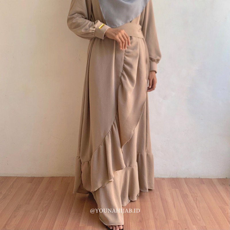 SAFIRA DRESS BY YOUNAHIJAB