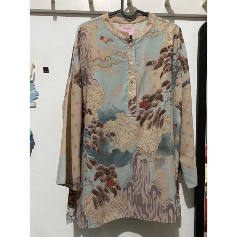 preloved Top Ria Miranda x Cottonink