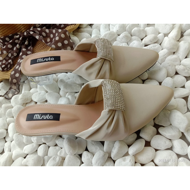 misuta heels kaca kode crystal