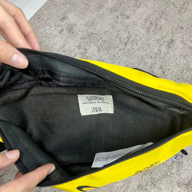 ZARA X POKEMON WAISTBAG / TAS PINGGANG ZARA / WAISTBAG ZARA / WAISTBAG POKEMON / TAS SELEMPANG