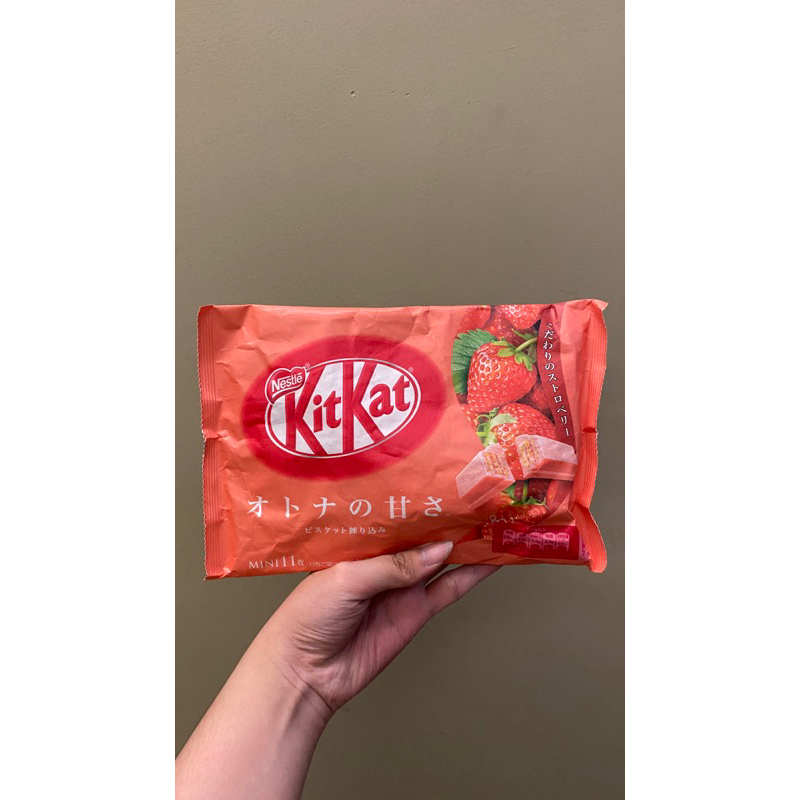 

kitkat mini strawberry isi 11pcs | kitkat jepang