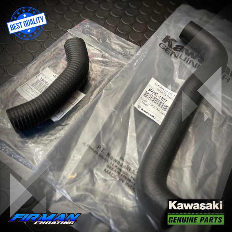 SELANG RADIATOR ATAS BAWAH HOSE COOLING RADIATOR HEAD NINJA R SS ORIGINAL KAWASAKI • 39062-1717 (Bawah) • 39062-1437 (Atas)