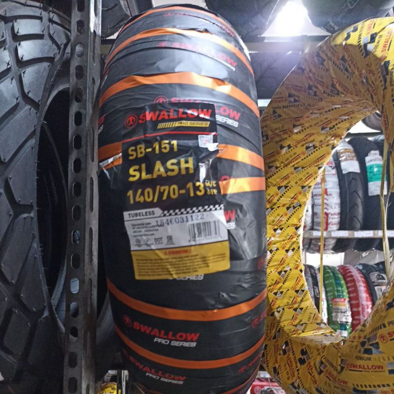140 70 13 Slash, Ban Motor Matic ring 13 Merk Swallow ukuran 140/70-13 Tubeless Soft Compound