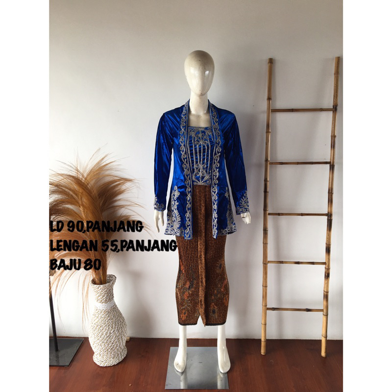 kebaya bludru navi payet