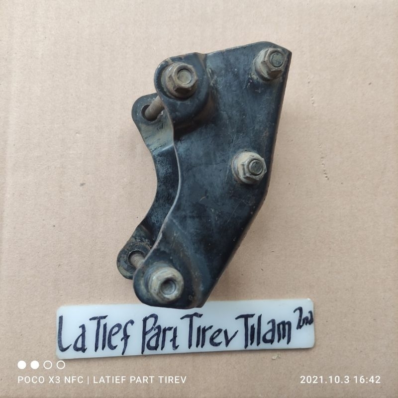 Pangkon mesin megapro set baut