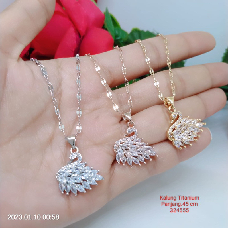 Kalung Titanium Perhiasan Aksesoris Awet Tidak Mudah Luntur Cantik Dan Elegant Lapis Emas 18,24 karat