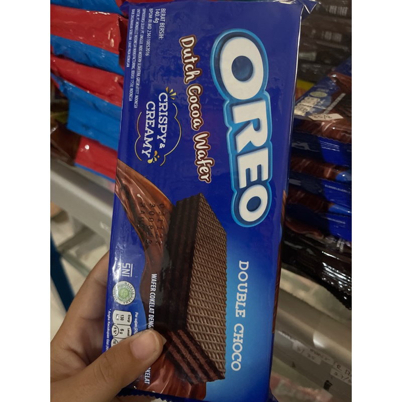 

oreo wafer double choco 140.4g + buble warp