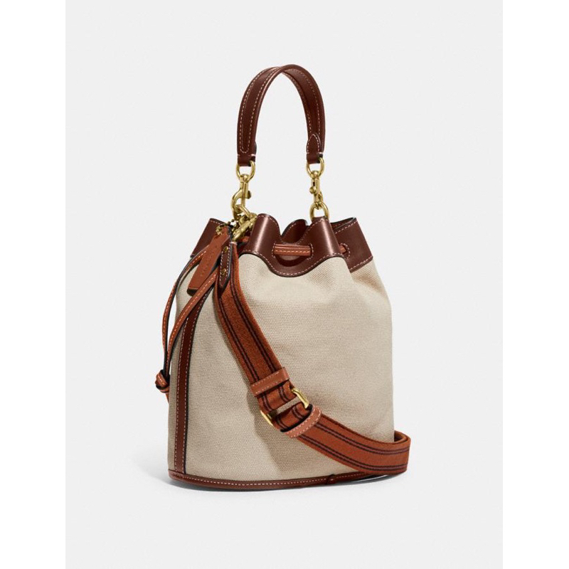 Coach Field Bucket Bag With Coach Badge (C8467)