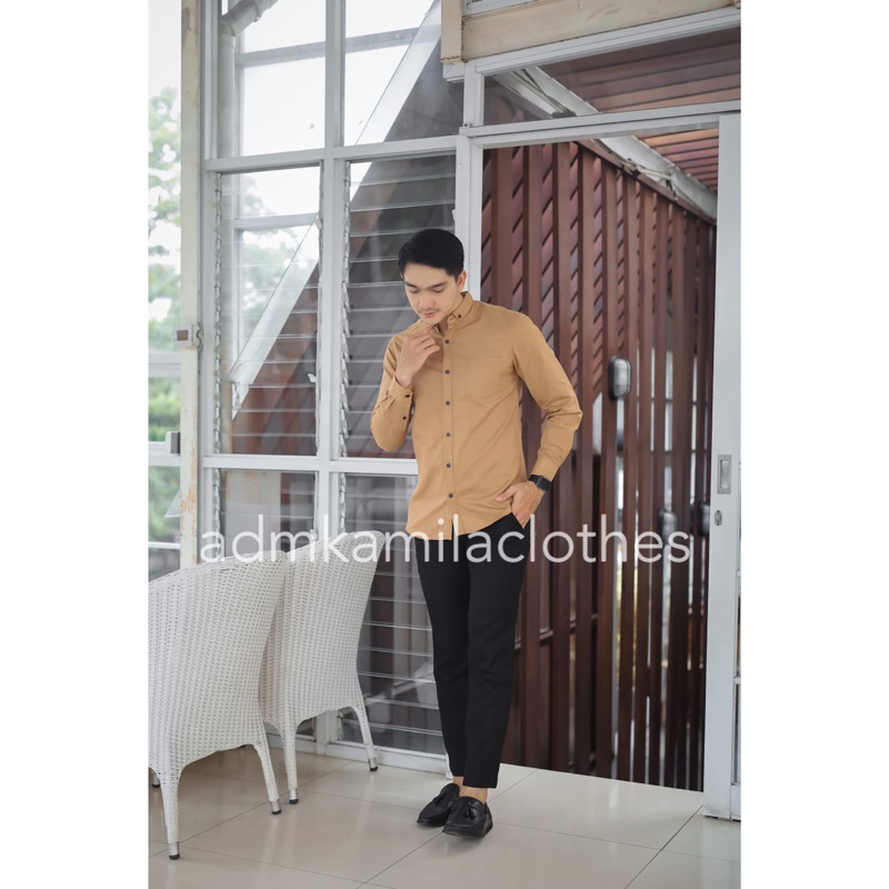 Kemeja pria cowok polos slimfit kasual basic HeM lengan panjang coklat