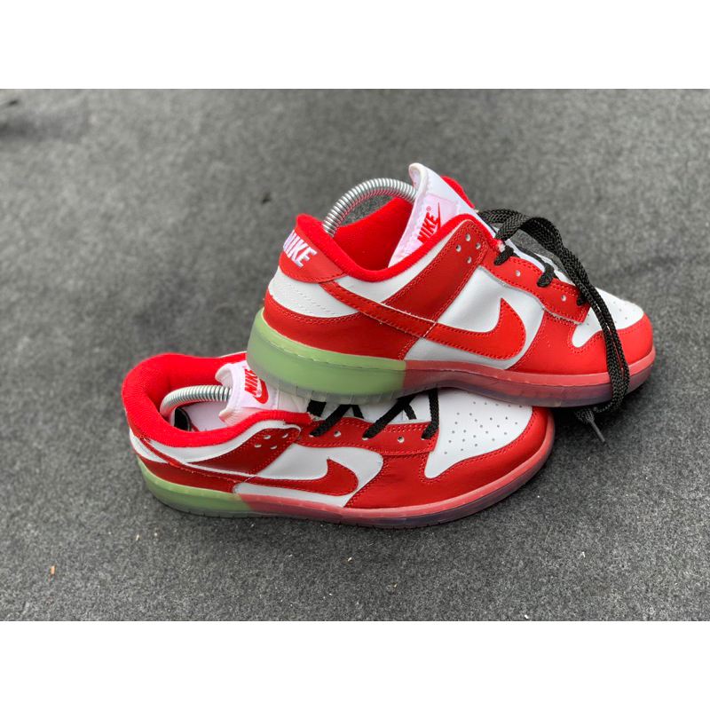 Sepatu SB Dunk Low Red Original