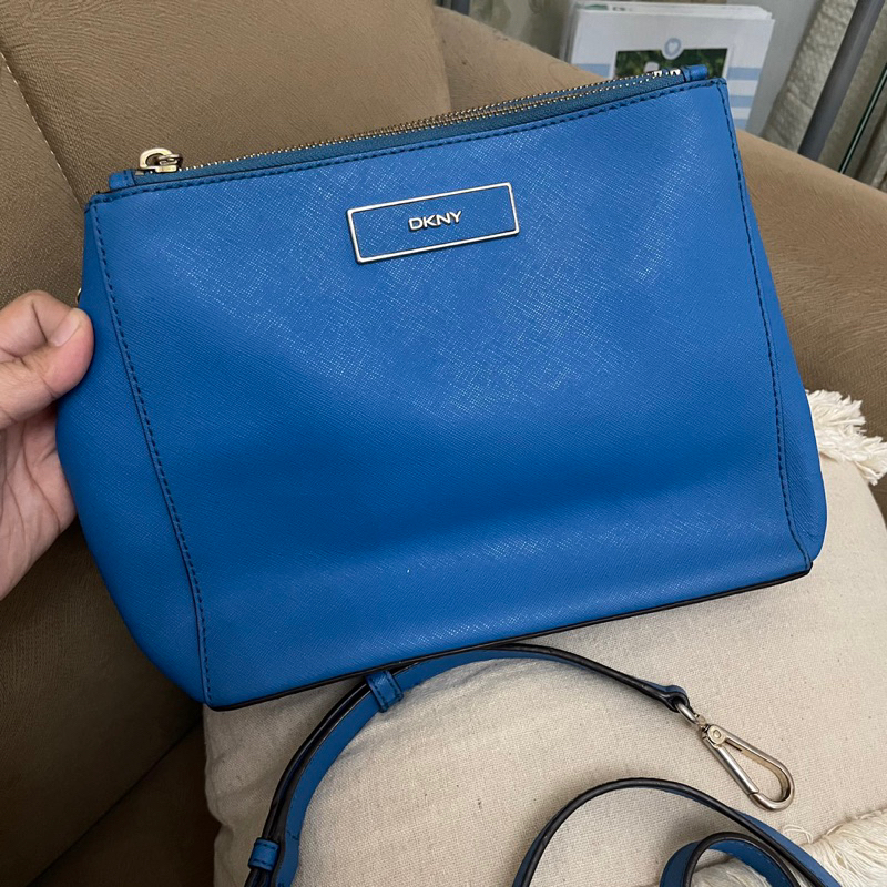 PL DKNY SLING BAG