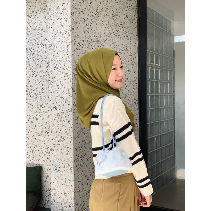 CK MINI BUCKET FURRY