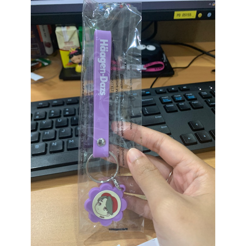 KEY CHAIN TINTAN BTS (Haagen-Dazs) JIMIN version.
