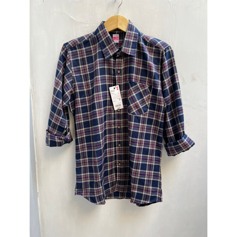 kemeja pria flanel uni qlo kemeja casual pria tidak berbulu bahan adem tanpa polister