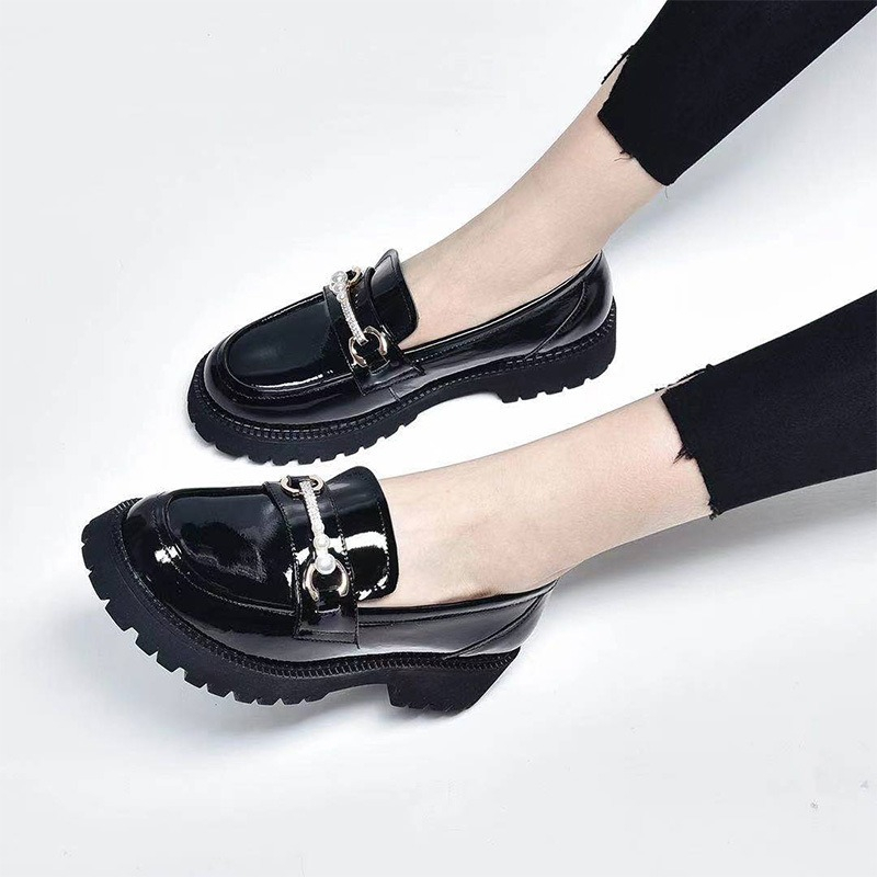 Sepatu Kerja Wanita Hitam Glossy Import Sepatu Docmart Putih Perempuan Klasik Woman Casual Look SK-042